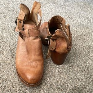 Leather heeled booties
